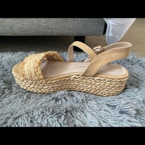 Straw sandal